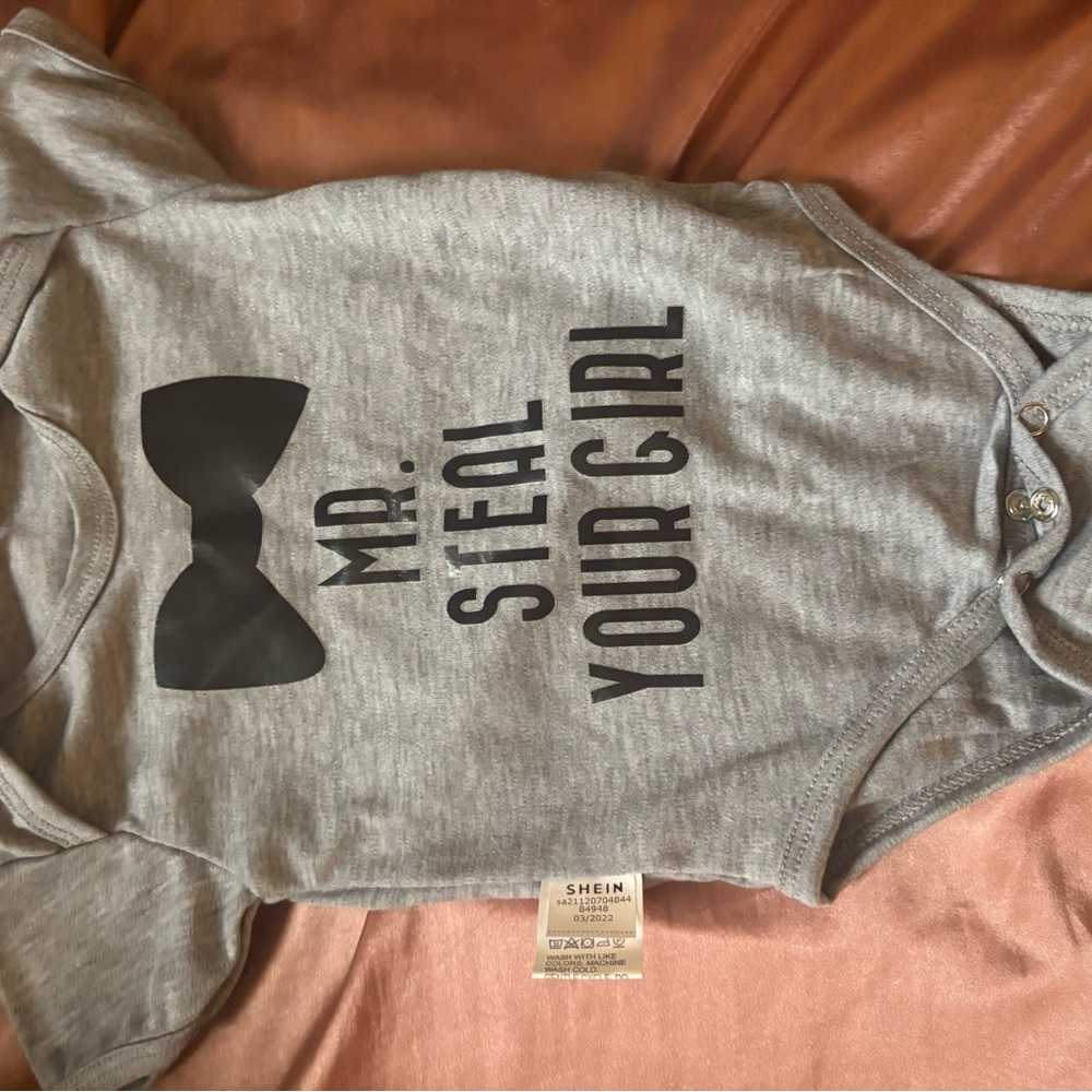 SHEIN Gray and Black Short Sleeve Tees Casual Comfort